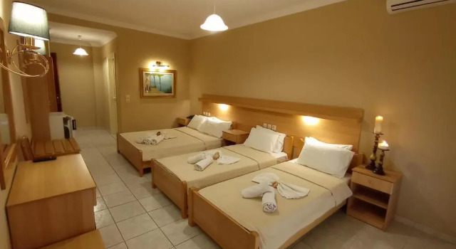 Четырёхместный номер Standard с видом на море Hotel Themis