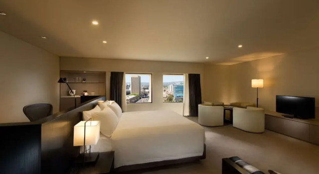 Двухместный полулюкс Hilton Adelaide