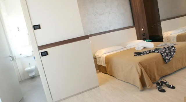 Люкс Hotel Mondial