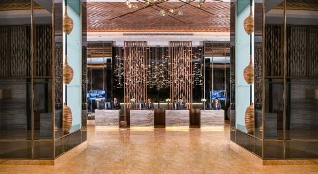 Al Jaddaf Rotana Suite Hotel
