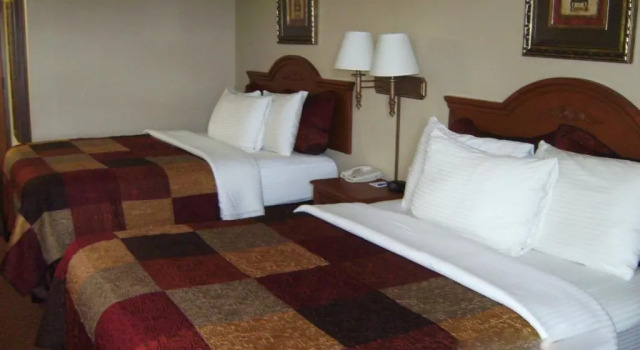 Четырёхместный номер Standard All American Inn & Suites Branson