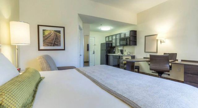 Двухместный номер Standard c 1 комнатой Candlewood Suites Mooresville Lake Norman,NC by IHG