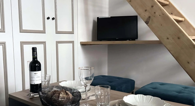B 511 - Best deal in the center of Paris, Забронировать Отель Париж Иль-де-Франс, рядом с Станция метро Rambuteau