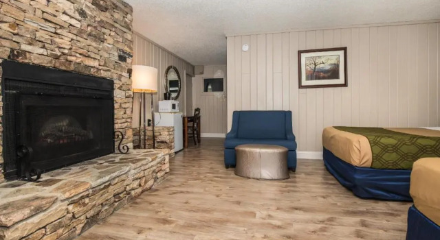 Четырёхместный номер Deluxe Fabulous Chalet Inn