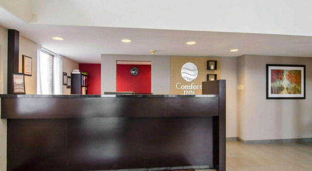 Comfort Inn, Book Hotel Hotels in Saskatoon with Parking, Parking
