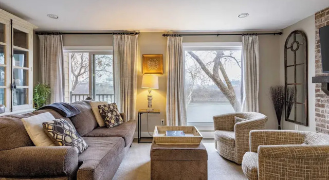 Коттедж Cumberland River Views, Walk to Broadway, Downtown & Stadium Rockin' Riverfront