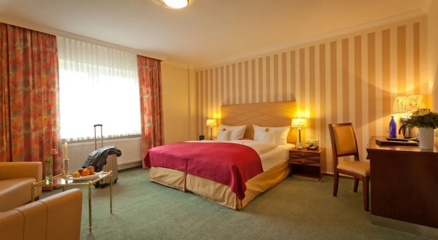Hotel Weyer, Boek Hotel Hotels in Ahrtal met zwembad, Zwembad