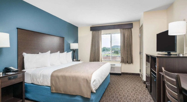 Двухместный номер Standard AmericInn by Wyndham Winona