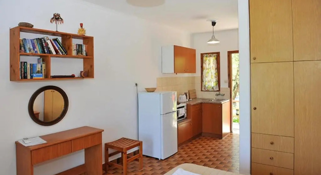 Limanaki Apartments