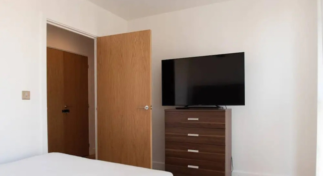 Beautiful 2 Bedroom Flat Overlooking Regents Canal