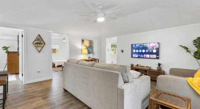 4 Mi to Dtwn Jensen Beach Cottage, Buchen Sie Ferienhaus Jensen Beach Florida