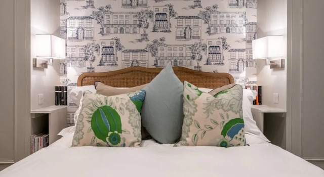 Charming 1BR Flat w/ Patio in the Heart of Pimlico, Забронировать Отель Отели Англии 3 звезды, 3*