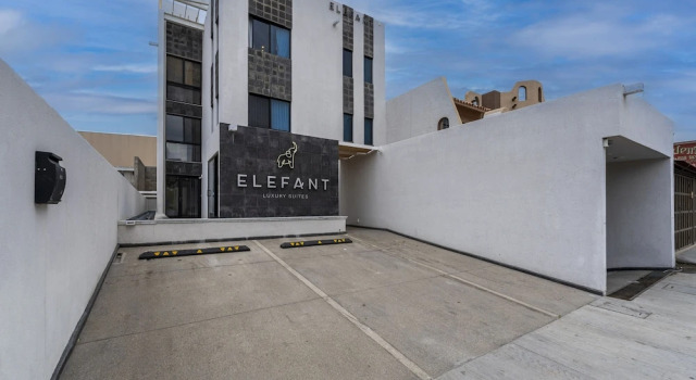 Elefant by Naya Homes, Забронировать Апартаменты/квартира Отели Южной Нижней Калифорнии с парковкой, Парковка