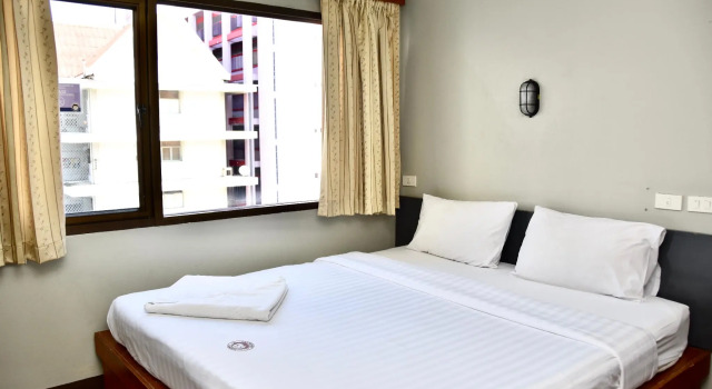 Mad Monkey Hostel Bangkok @ Rambuttri Village Khaosan Area