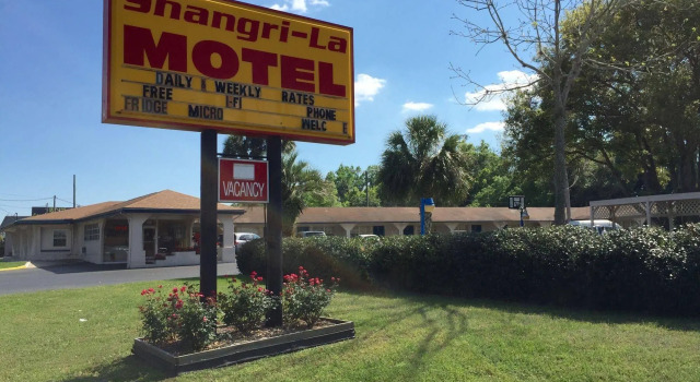 Shangri La Motel Ocala near Hwy 301, จอง โมเทล โอกาลา Ocala National Forest