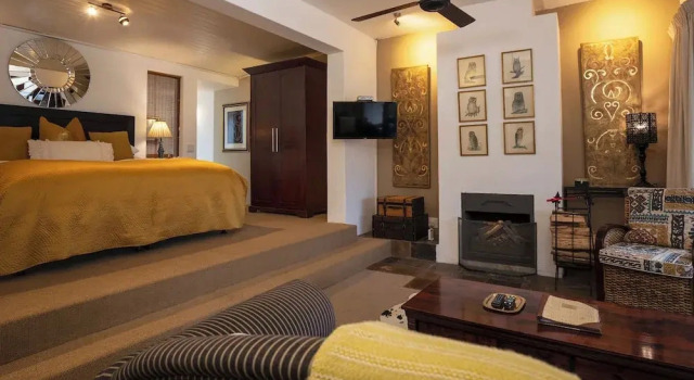 Двухместный номер Standard с балконом и с видом на горы Silvermist Hotel
