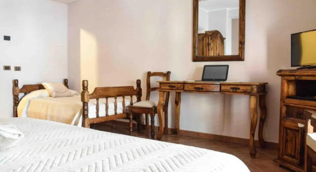 Трёхместный номер Standard Hotel Castello di Giuliano
