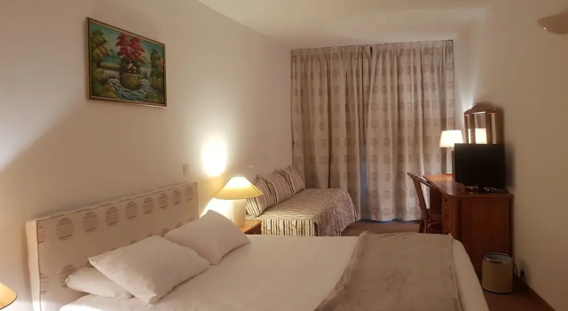 Трёхместный номер Standard с балконом Hotel Le Tilbury