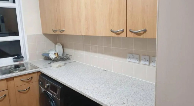 Апартаменты Your Home Away From Home in Leeds - on the Ring Rd