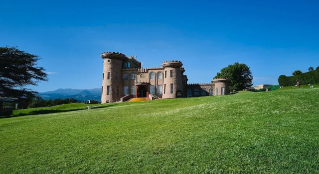 Tafaria Castle & Center For The Arts, Prenota Hotel Ndaragwa Nyandarua