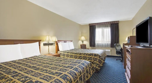 Standardowy czteroosobowy pokój Days Inn Brigham City