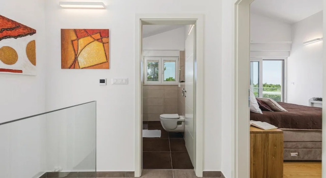 Awesome Home in Krnica with Hot Tub, WiFi & 3 Bedrooms, Book Hotel Krnica Istrien