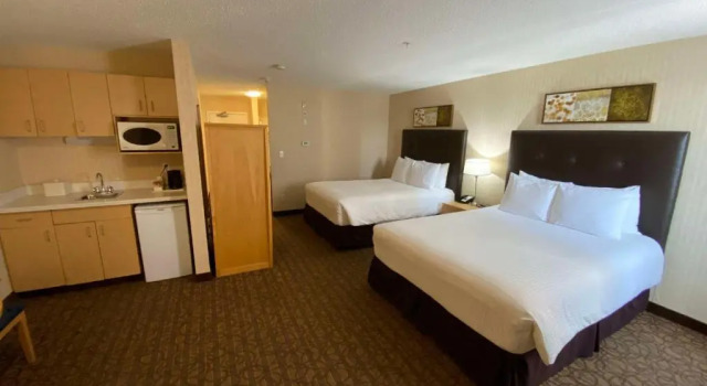 Люкс с 2 комнатами Best Western Cold Lake Inn