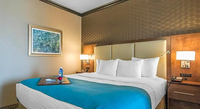 Люкс The Heritage Inn & Suites an Ascend Hotel Collection Member
