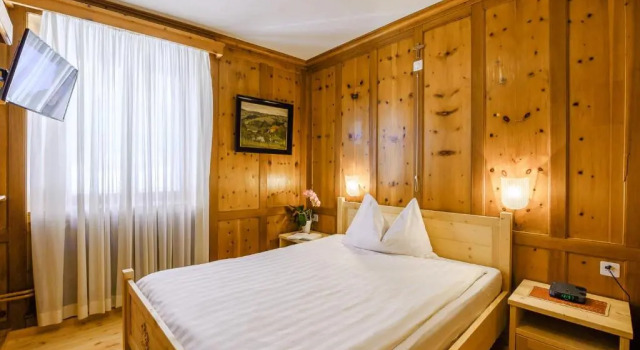 Номер Standard Hotel Centrale, Typically Swiss