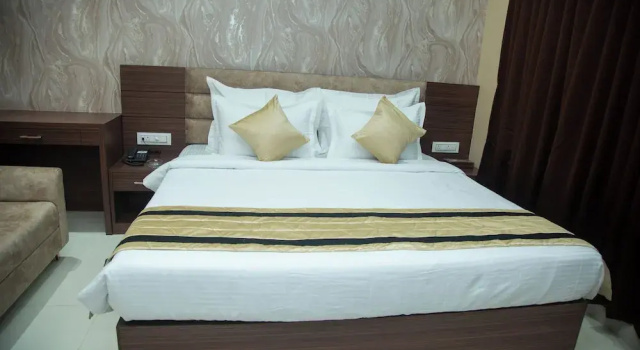 Park Eastern Hotel, Забронировать Отель Калькутта East Zone, рядом с Консульство США
