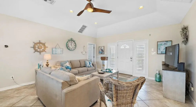 Purple Pelican Paradise by Ryson Vacation Rentals