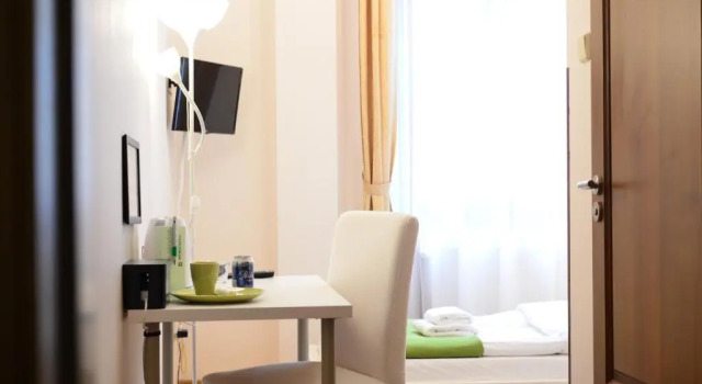 Одноместный номер Standard WenderEDU Business Center