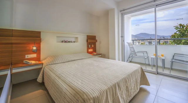 Standardowy dwuosobowy pokój Hotel Delta