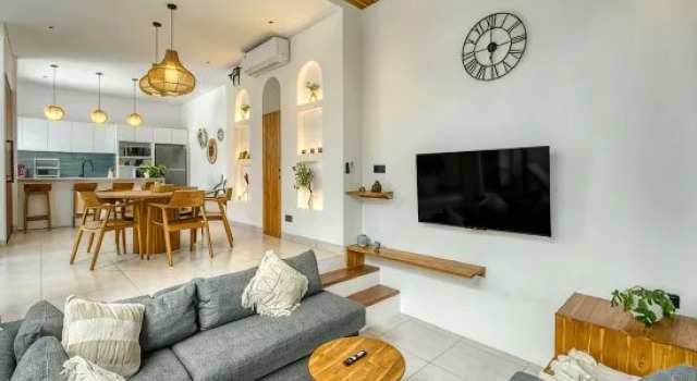Villa Mawar 2 Tropical 2BR Oasis in Berawa, Book Villa 4-stjernede hoteller i Bali, 4*