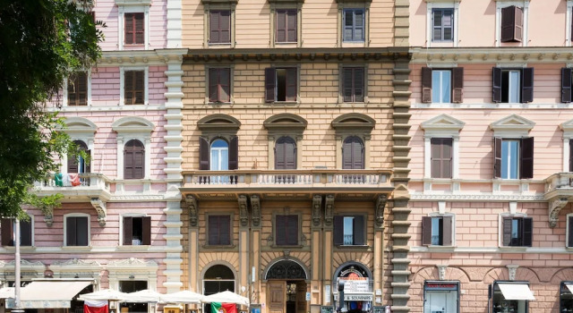 Vatican Dome View Apartment, Забронировать Апартаменты/квартира Отели Рима с парковкой, рядом с Собор Святого Петра, Парковка