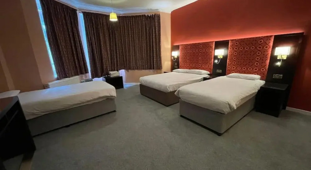Четырёхместный номер Standard Acacia Hotel