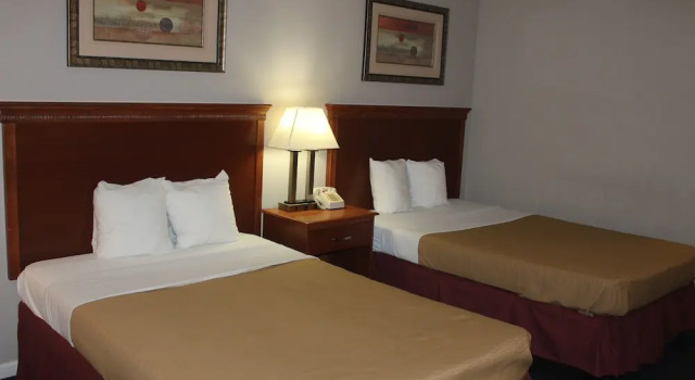 Одноместный номер Standard с 2 комнатами Interstate Motel