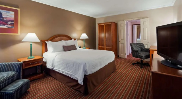 Двухместный номер Executive Brandywine Valley Inn SureStay Plus by Best Western