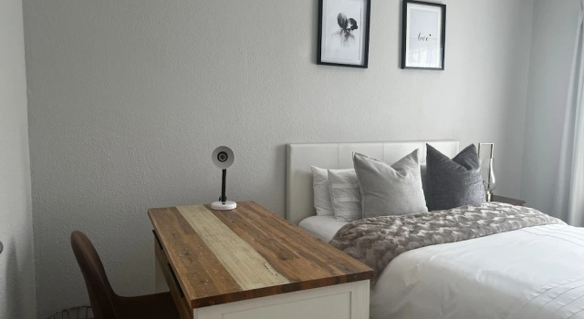 Roodepoort Smart Home 1, Boek Vakantiehuis Hotels in Gauteng met parkeren, Parkeren