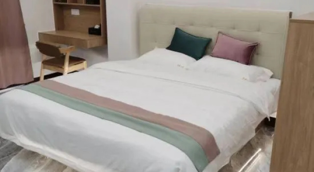 Royal Courtyard Homestay, Rezerwuj Hotel Yunfu Guangdong