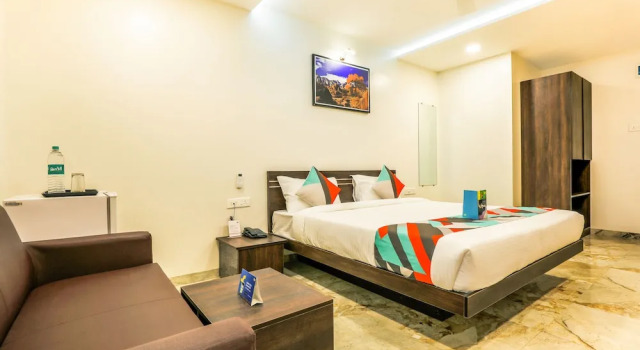 Номер Premium FabExpress Classic Residency