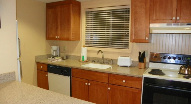 Spend Your Holidays at This 2 Bedroom Pollard Brook Resort Condo in the White Mountains of New Hampshire! - PB Dec 20th-27th, 2shw, Varaa Lomakeskus Hotellit New England uima-altaalla, Uima-allas