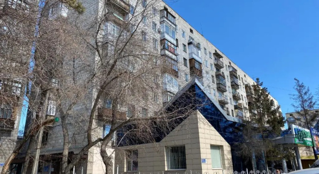 Apartamenty s vidom na gorod, Забронировать Апартаменты/квартира Отели Павлодарской области с парковкой, Парковка