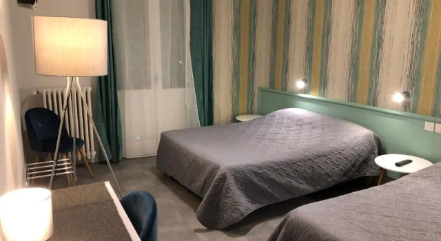 Двухместный номер Comfort Hôtel Saint Philibert