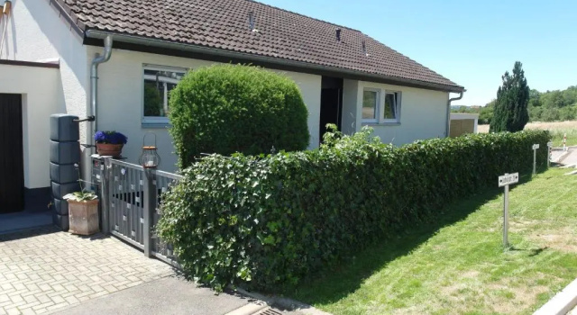 Апартаменты Appartement Region Esslingen - Nähe Messe - Flughafen - Stuttgart - Wohnen und Arbeiten auf Zeit in 120m2 Wohlfühlatmosphäre - ab 3 Übernachtungen - geeignet für 4 Personen - Beistellbett möglich - Kinder und Tiere willkommen - Garage für e-bikes