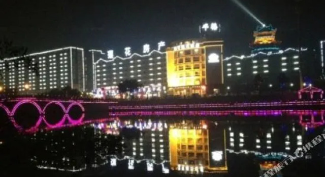 XiChong Qianxi Hotel, Book Hotel Hoteller i Nanchong med parkering, Parkering