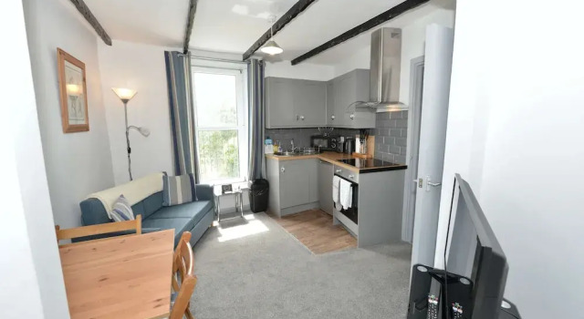 Quirky & Cosy Apartment in Brixham Centre, Devon, Varaa Huoneisto Asunnot kohteessa Merseyside, Huoneisto