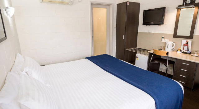 Edgewater Hotel, Prenota Hotel East Devonport Tasmania