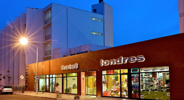 Hotel Londres, Rezerwuj Hotel Hotele w Lisbon Region ze śniadaniem, Śniadanie