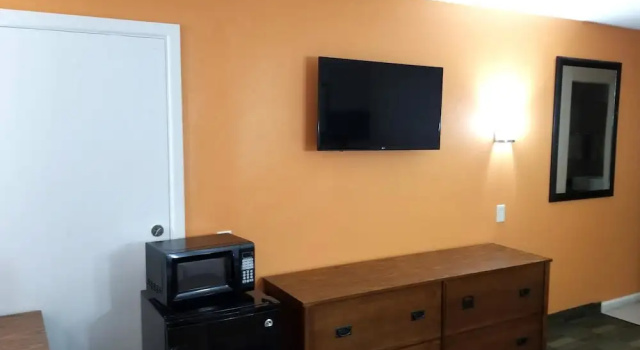 Двухместный люкс с балконом Americas Best Value Inn Marshall